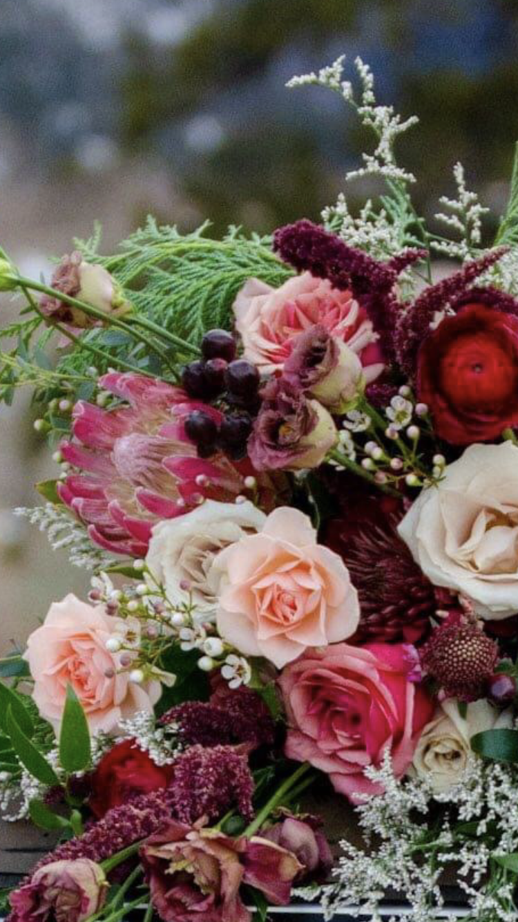 Festive Holiday Flowers - Image 7